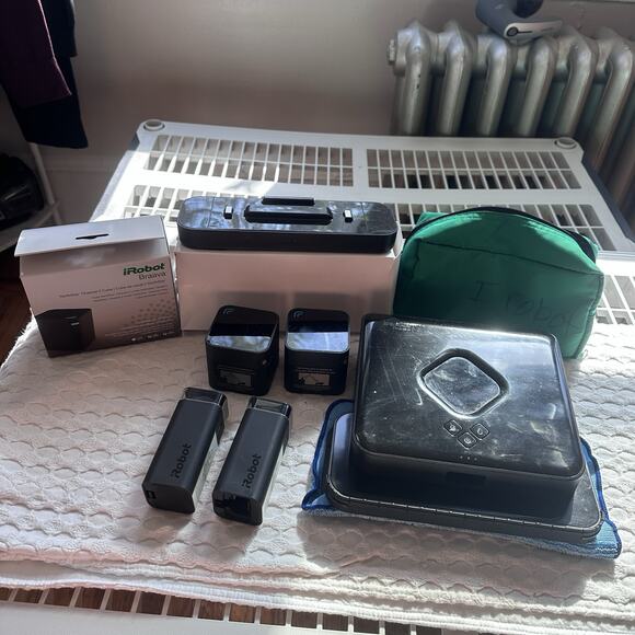 iRobot Braava 350 Floor Mopping Sweep Robot Turbo Charger Northstar Cube Works - Picture 3 of 17